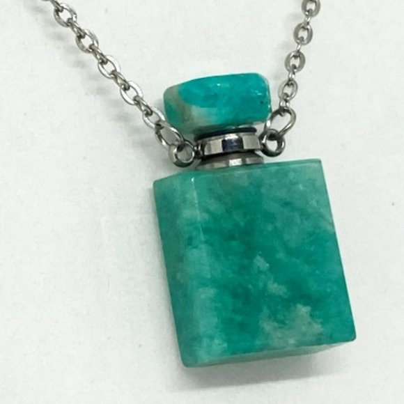 Jewelry - Crystal Perfume Necklace - Amazonite